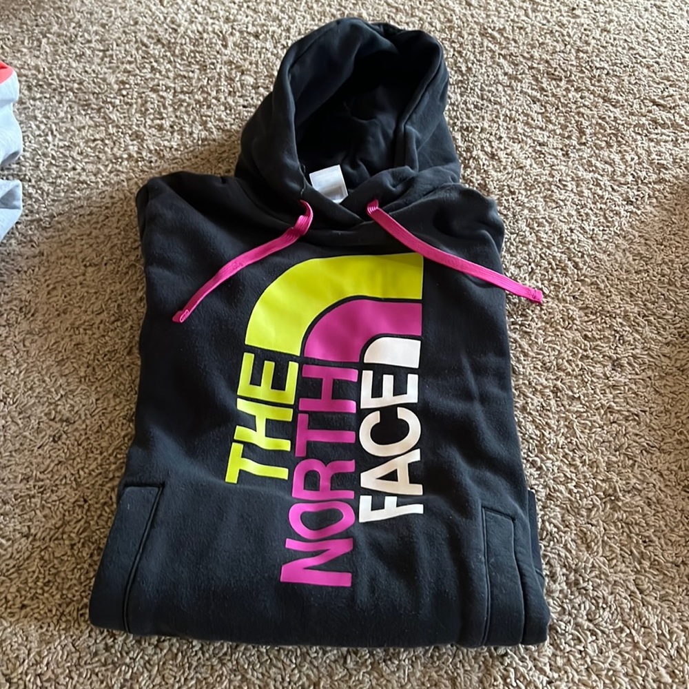 The North Face hoodie. Women’s medium.